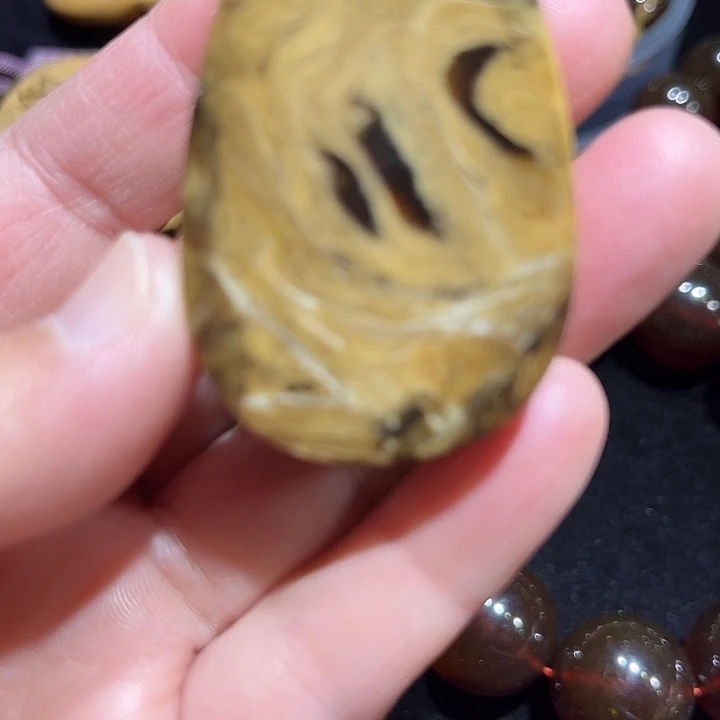 琥珀未镶嵌裸石緬甸琥珀