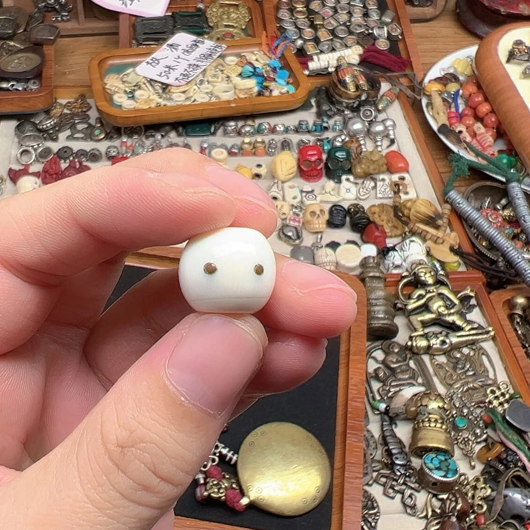 *****合金藏地精美配饰