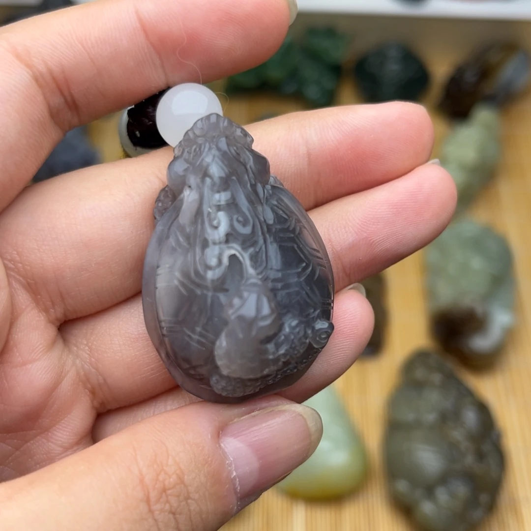 颈饰未镶嵌和田玉