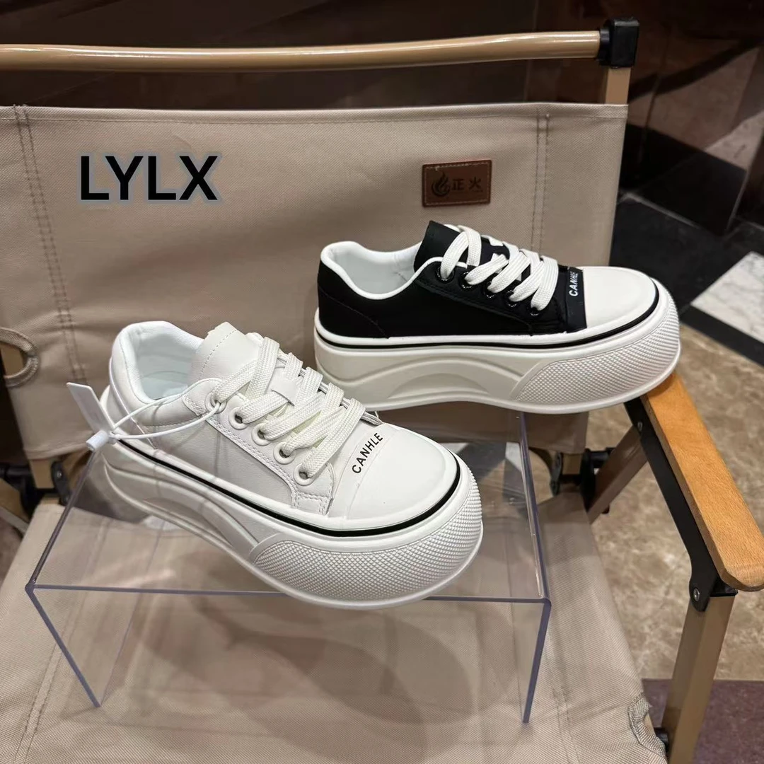 女2025春秋新款厚底休闲小白鞋圆头系带百搭小个子增高休闲鞋子