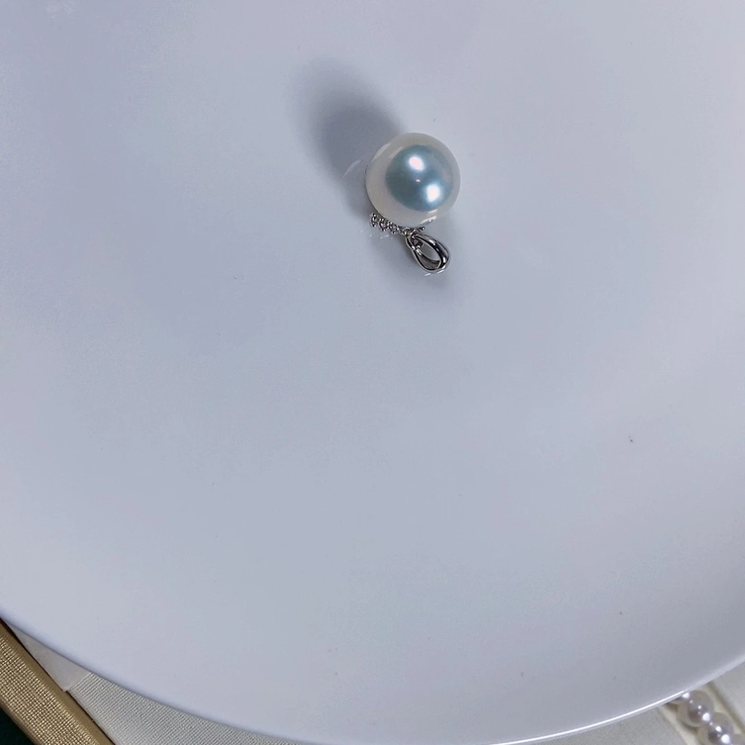 淡水珍珠吊坠(赠链)未镶嵌著****家6858