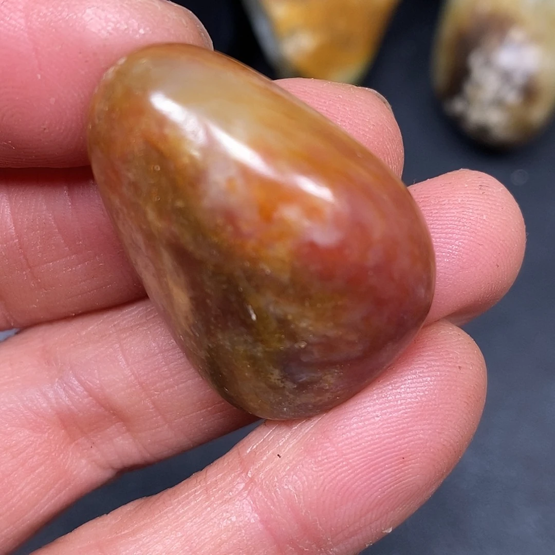 和田玉未镶嵌珠宝奇石