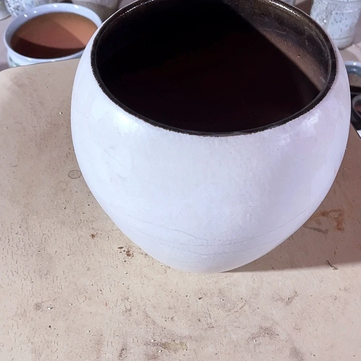 紫砂花盆口径20高度23一只小瑕疵不挑