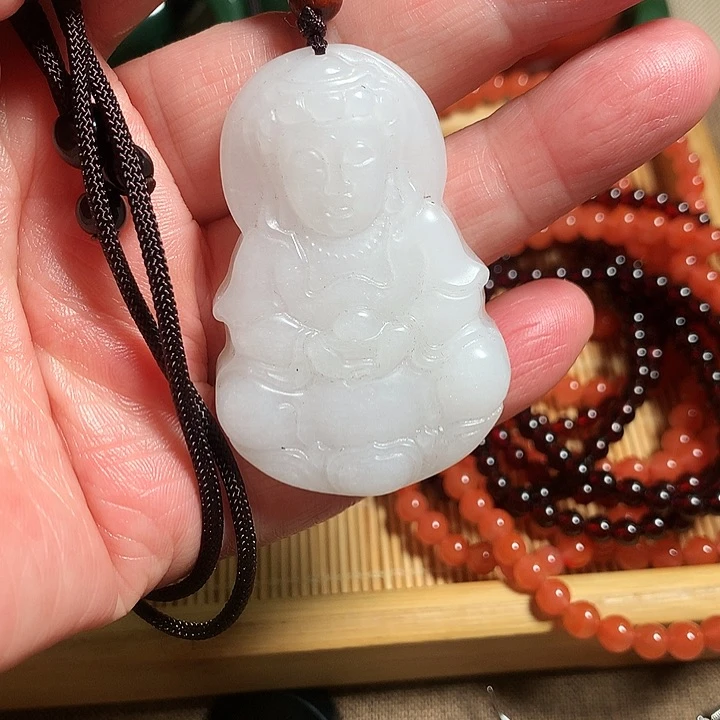 套链未镶嵌透闪石质玉