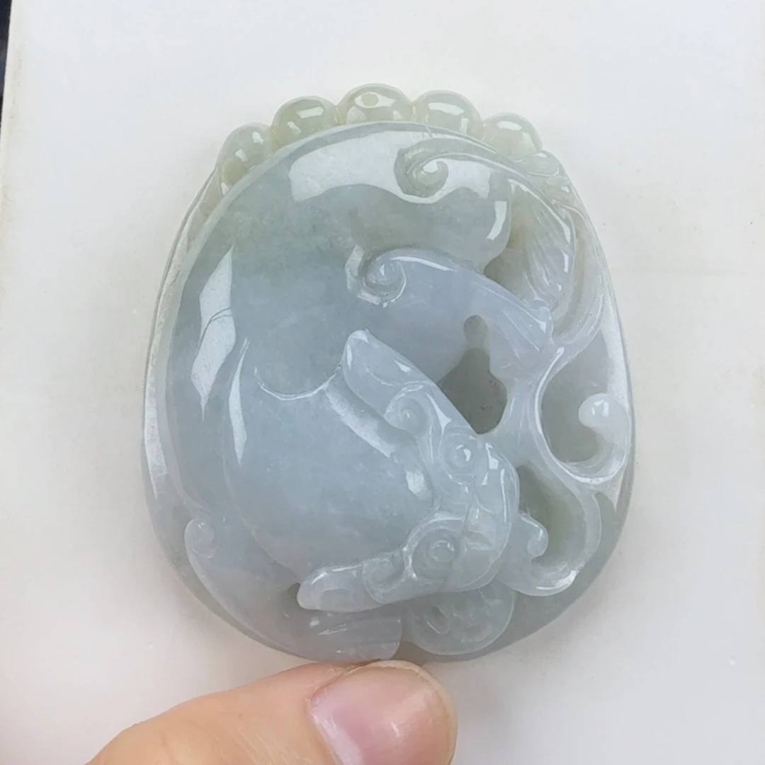 翡翠挂件未镶嵌翡翠