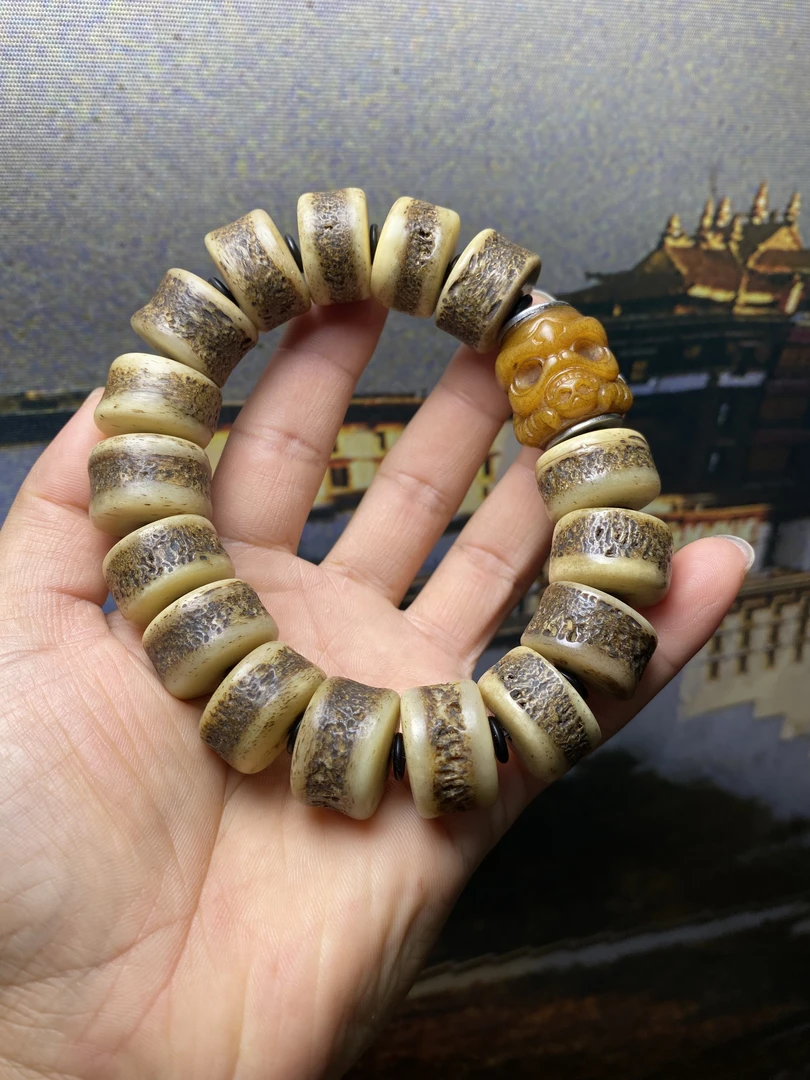 藏式原汁原味牦牛骨老料超大2.1牛嘎配大鹏鸟款文玩手串
