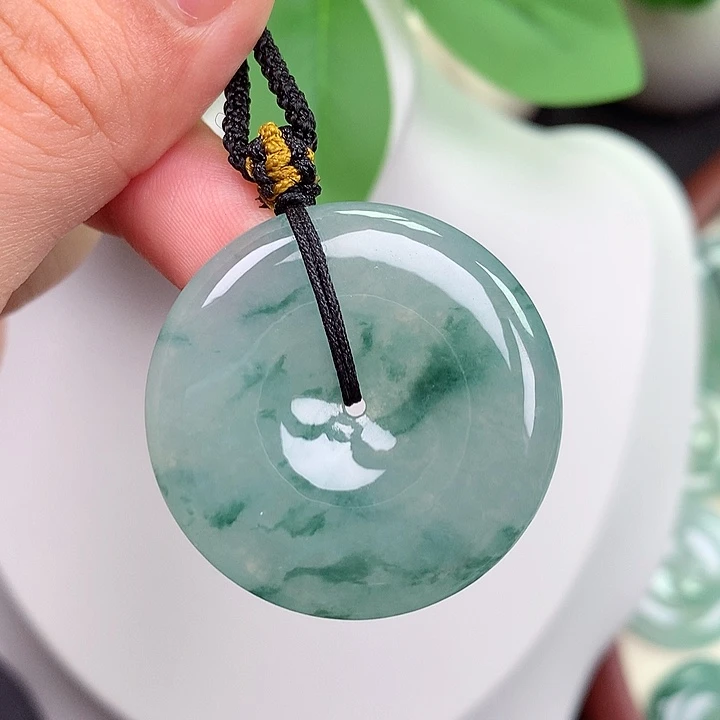 颈饰未镶嵌翡翠平安扣 33.9x5.5mm
