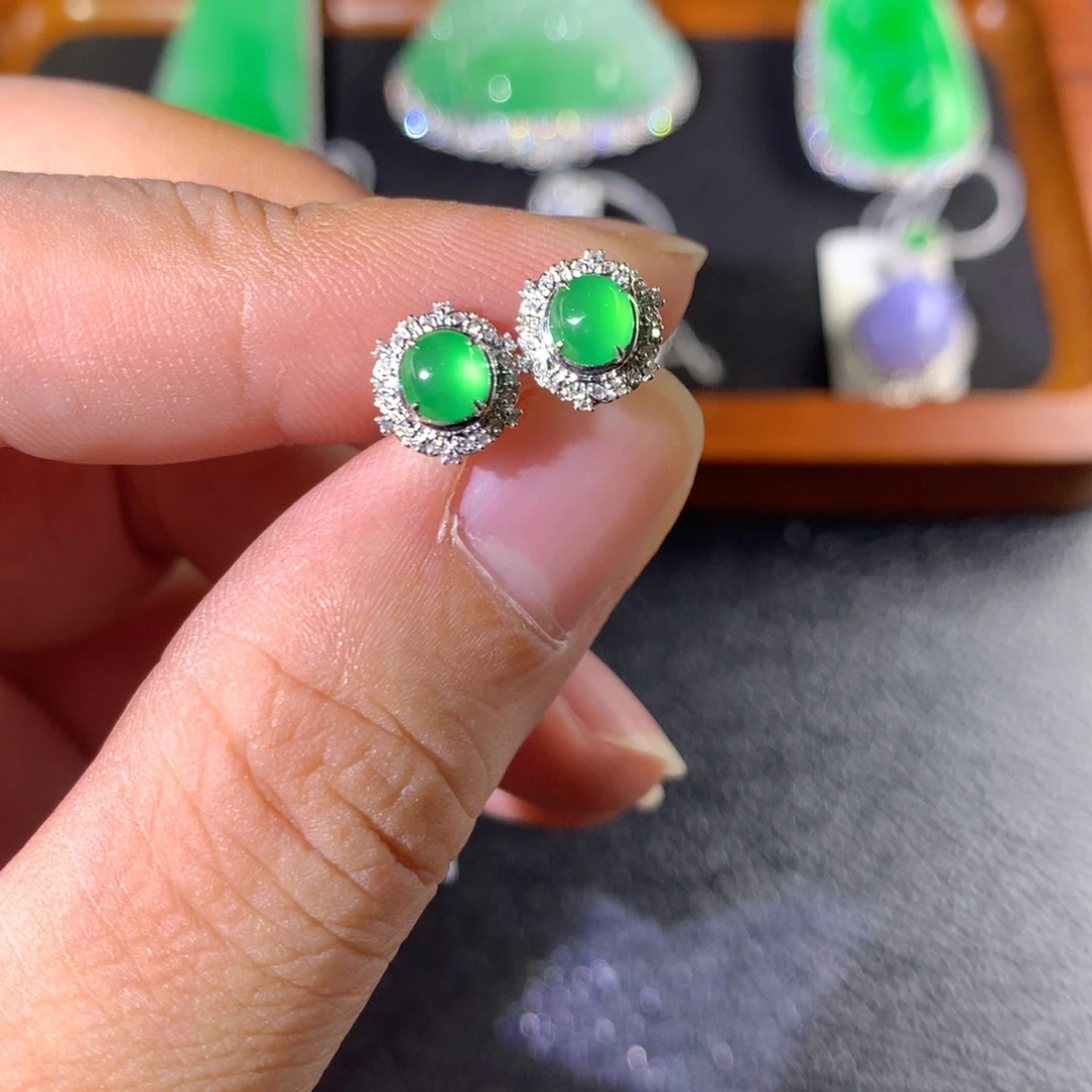 翡翠18K金镶嵌耳饰翡翠