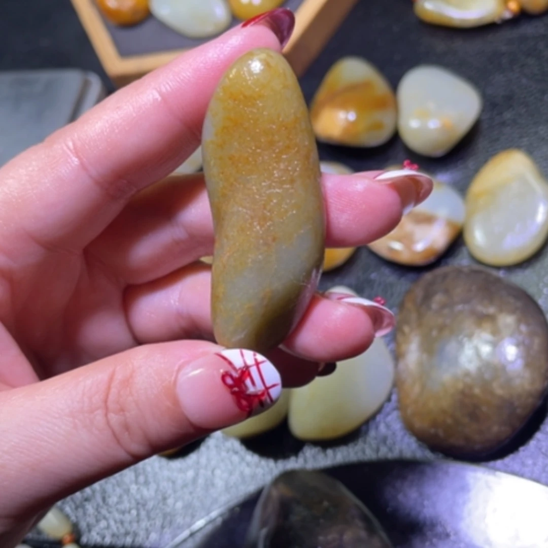 【闪购商品】颈饰未镶嵌和田玉（青玉）