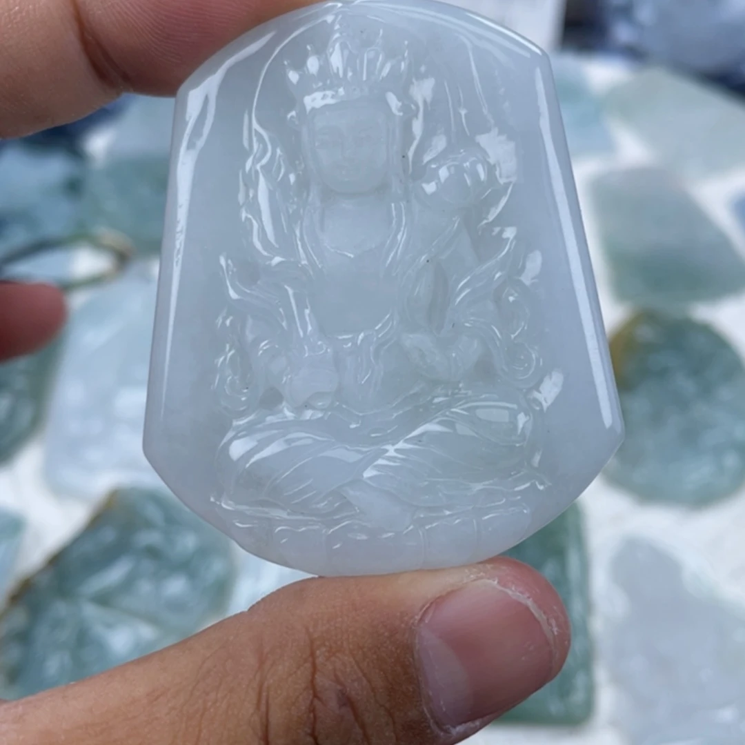 颈饰未镶嵌翡翠虚空藏菩萨