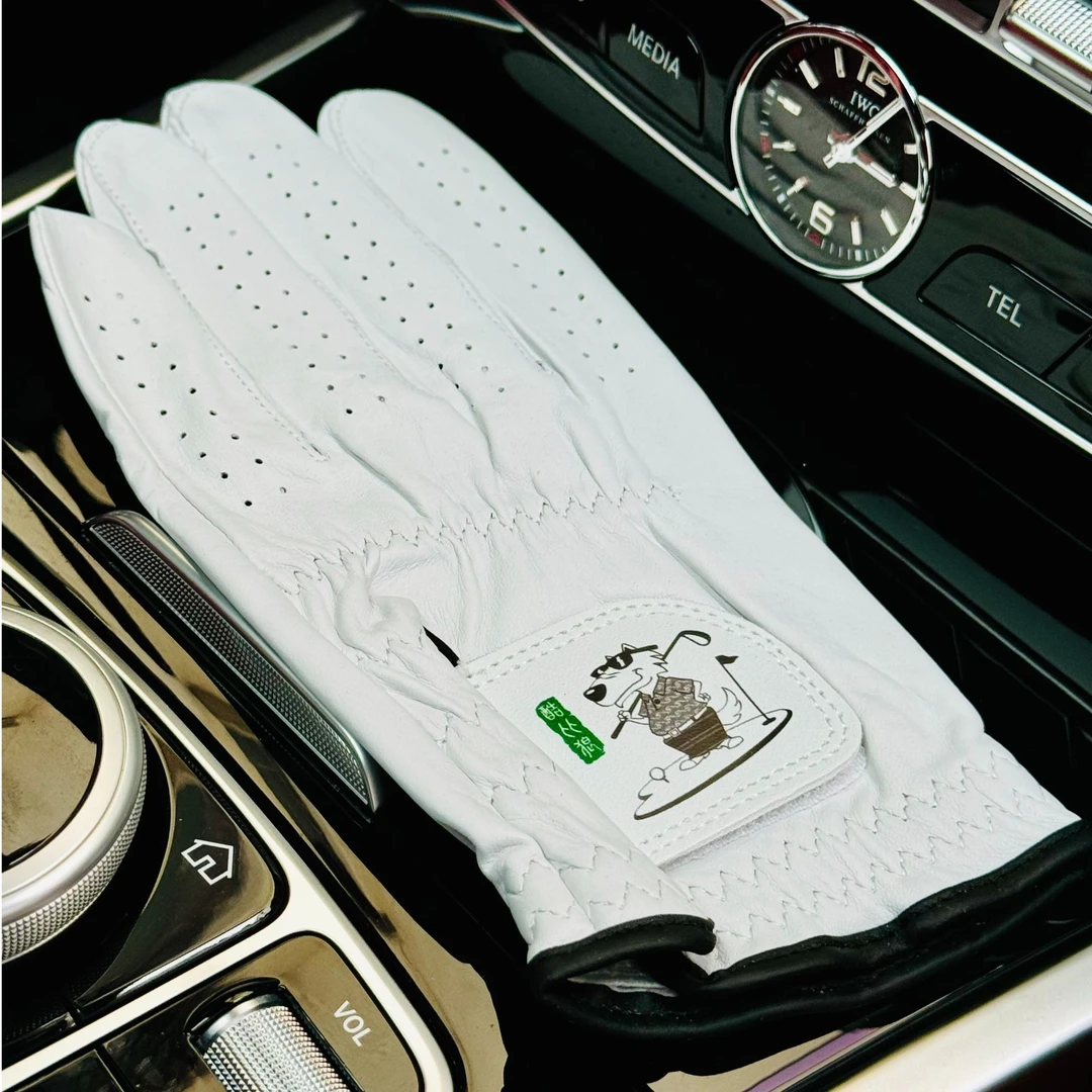 高尔夫弹力羊皮手套柔软舒适毛孔结构透气性佳耐用防滑外观时尚