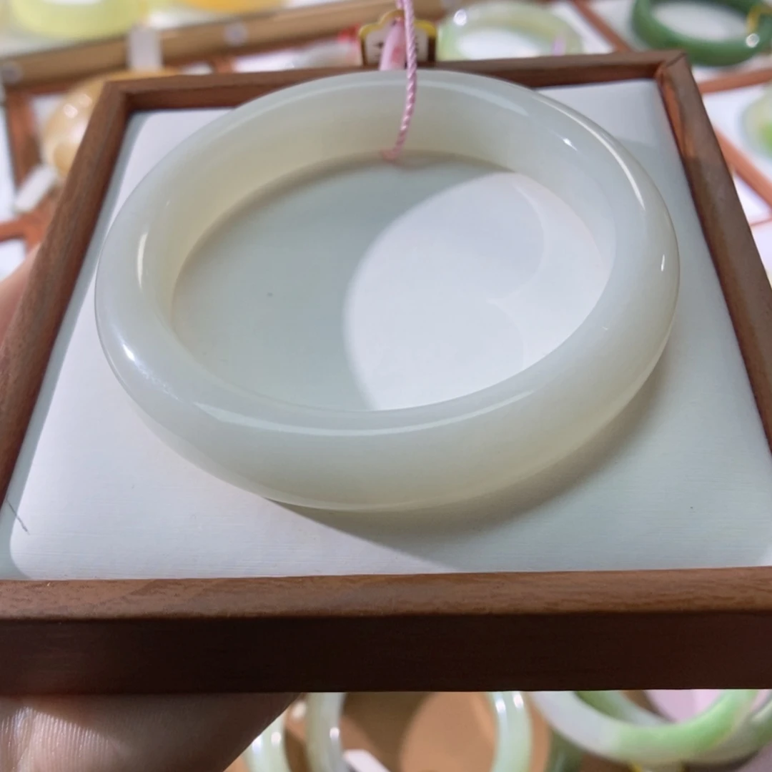 【闪购商品】未镶嵌手镯和田玉（白玉）