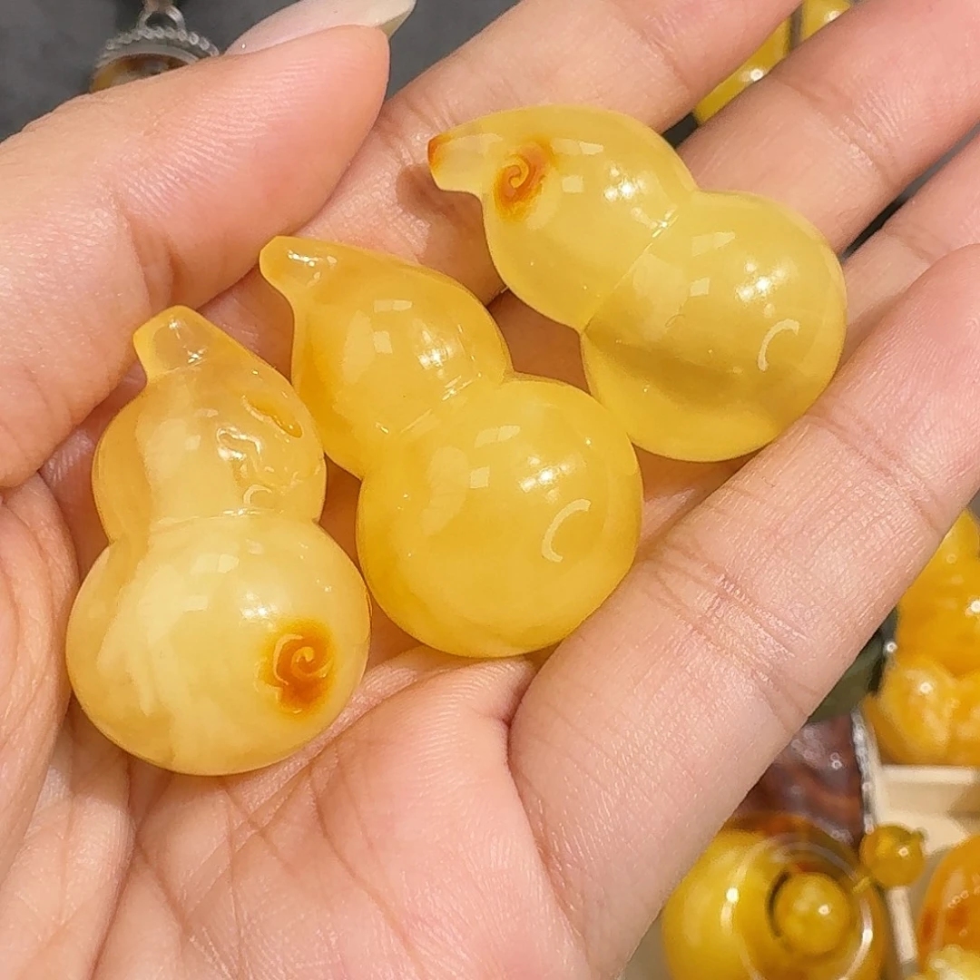 彩***️琥珀未镶嵌裸石我