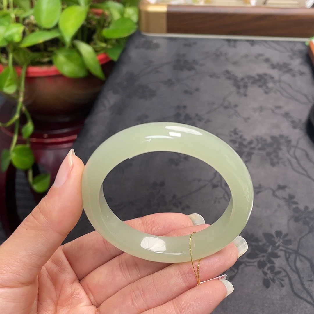 和田玉未镶嵌手镯-冰晴