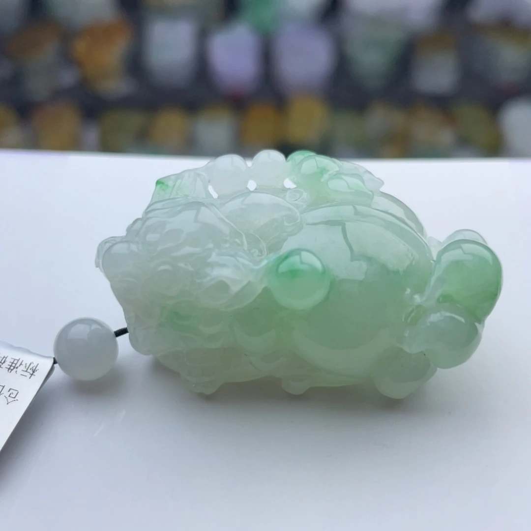 翡翠颈饰未镶嵌貔貅