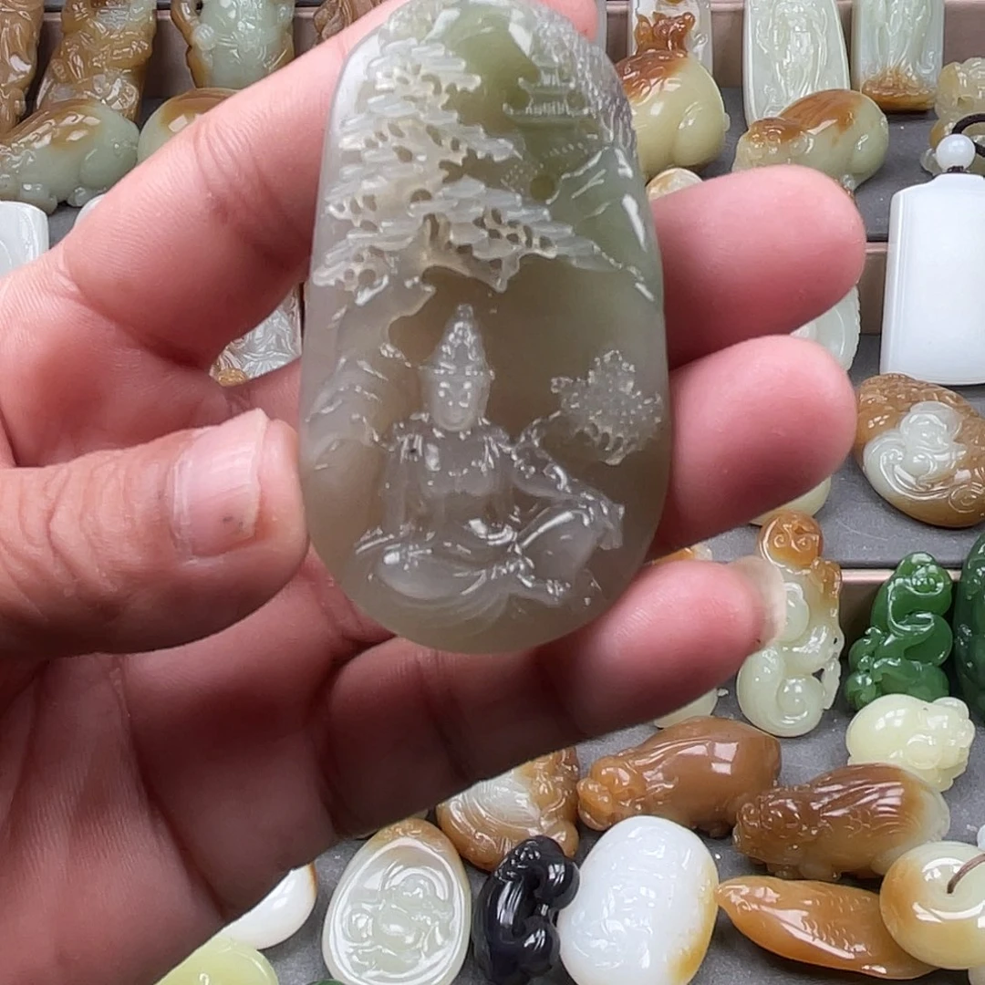 和田玉未镶嵌颈饰