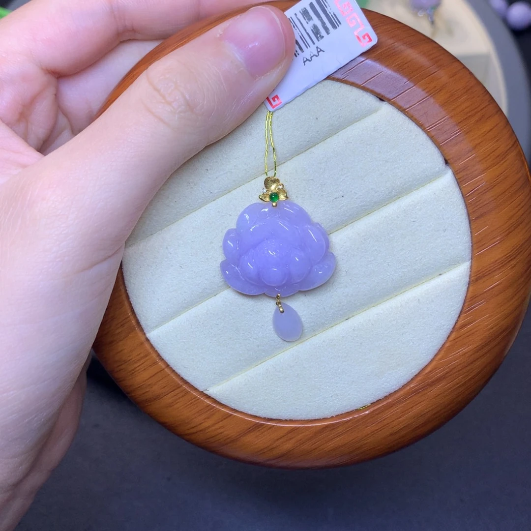 翡翠18K金镶嵌颈饰天然