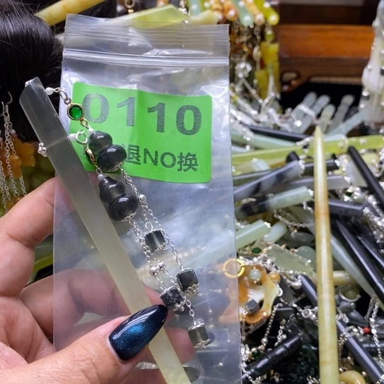 咩***～未镶嵌蛇纹石玉发簪