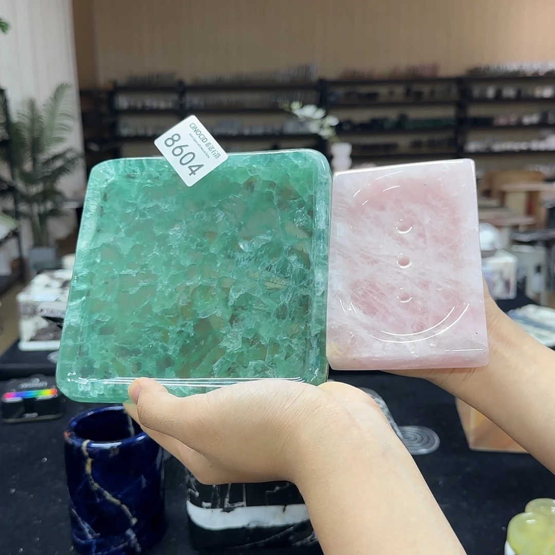 ღ***এ8604绿方盒粉水晶皂托