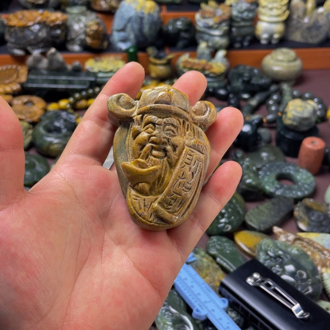 【闪购商品】未镶嵌岫岩河磨玉（透闪石质玉）挂件