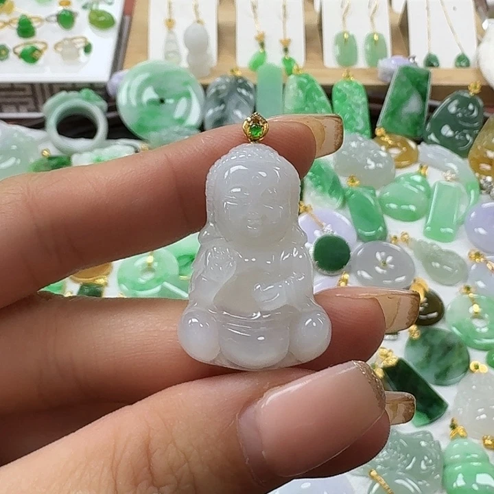翡翠未镶嵌颈饰白冰宝宝佛