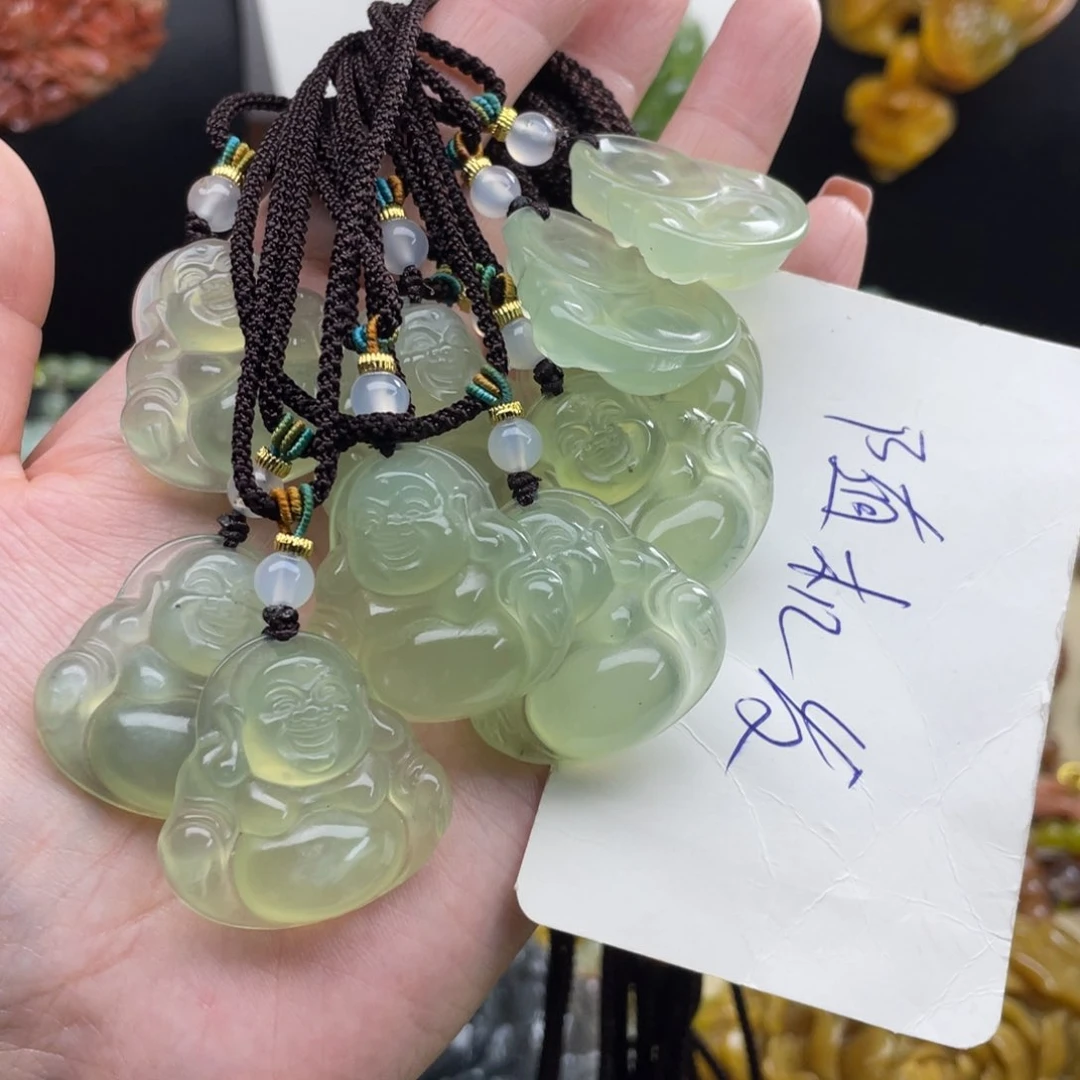 未镶嵌蛇纹石玉颈饰