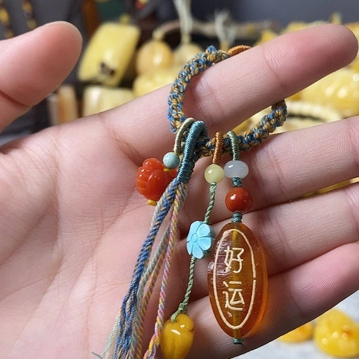 琥珀未镶嵌裸石挂件