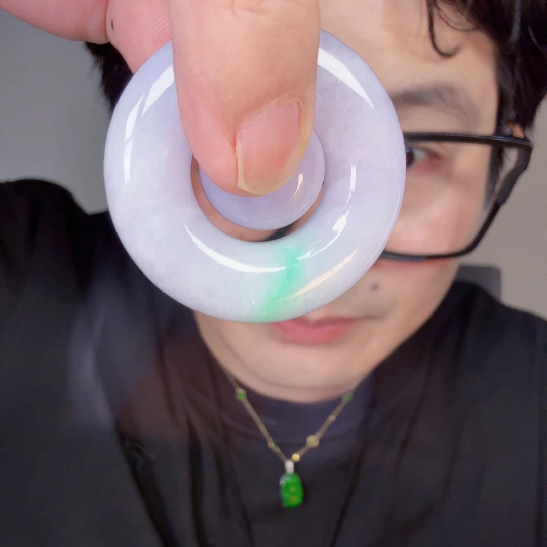 翡翠未镶嵌颈饰一套