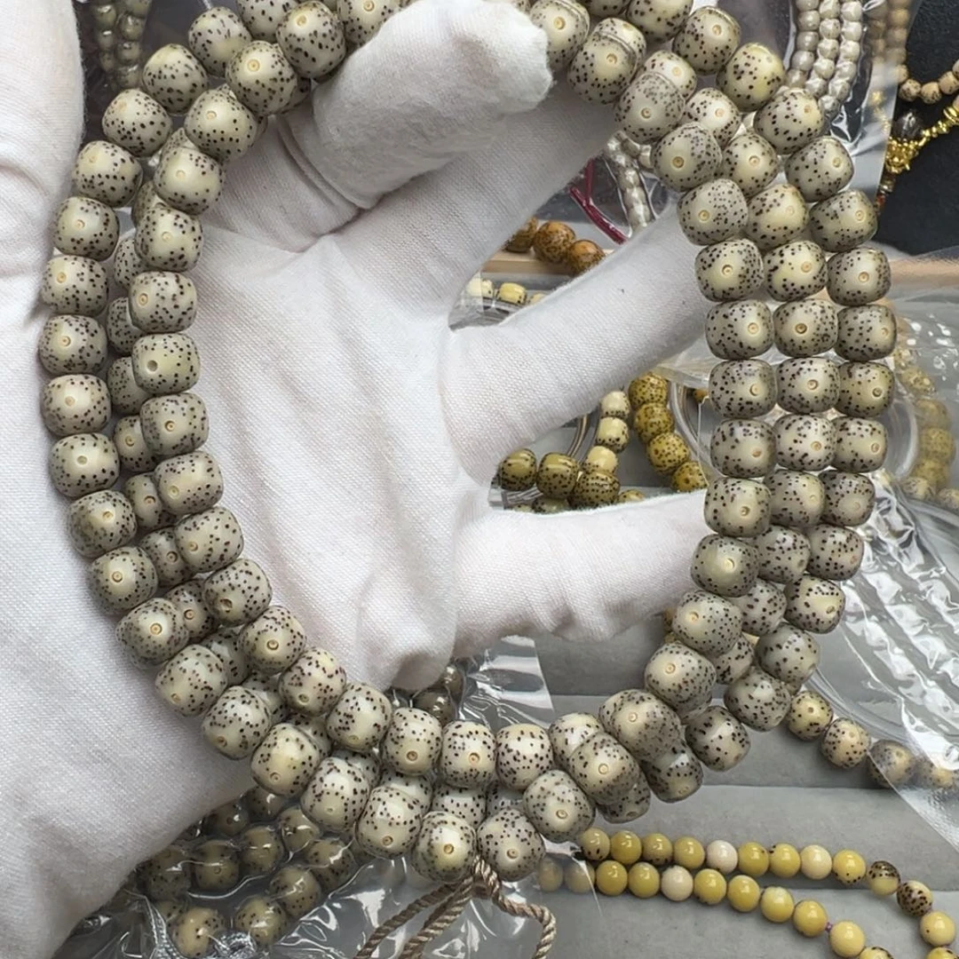 吱***d手串星月菩提卡9石玉长串