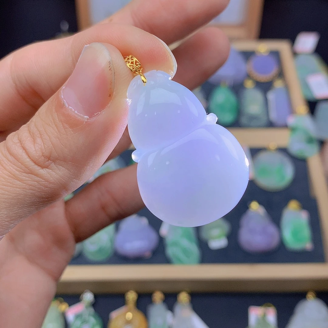 翡翠颈饰18K金镶嵌翡翠