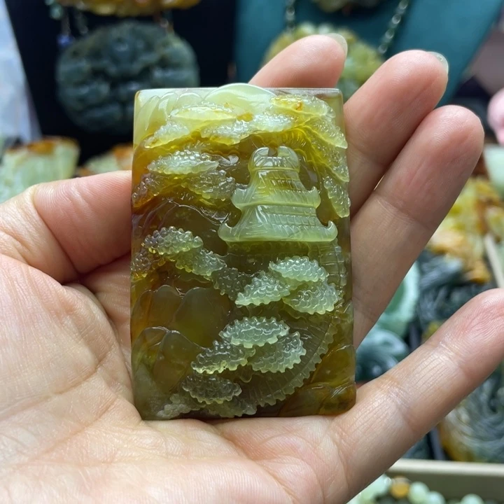未镶嵌蛇纹石玉颈饰