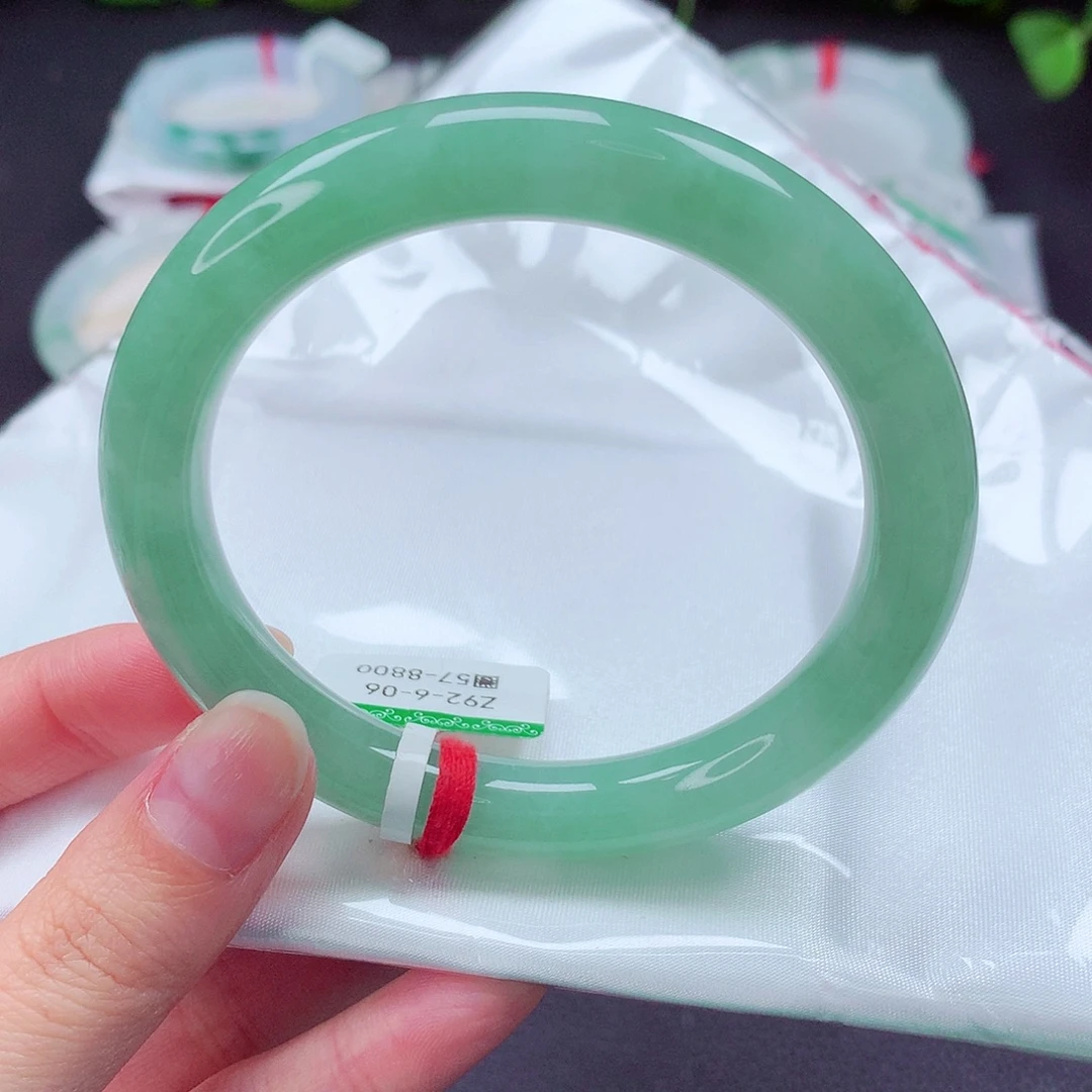 翡翠未镶嵌手镯缅甸天然a货翡翠手镯