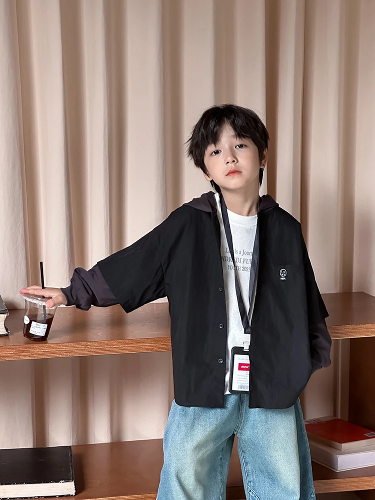 【依妈家】新品秋款儿童拼接衬衫假两件卫衣男童刺绣连帽上衣25F138