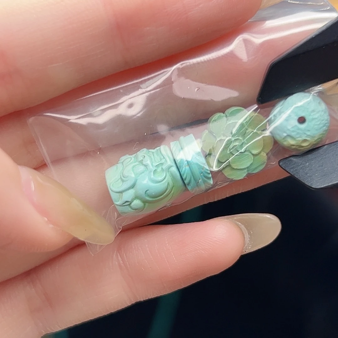 未镶嵌绿松石珠宝奇石