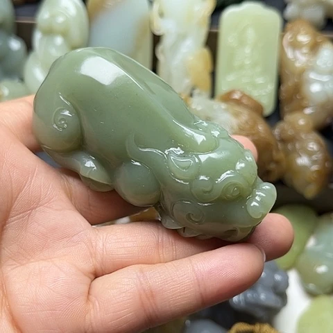 颈饰未镶嵌和田玉徐*姨