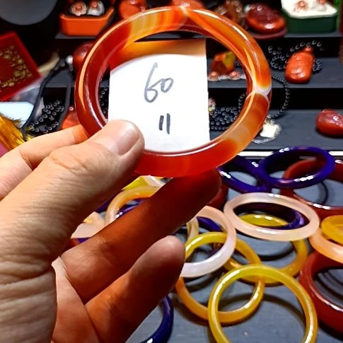 玛瑙/玉髓手镯未镶嵌