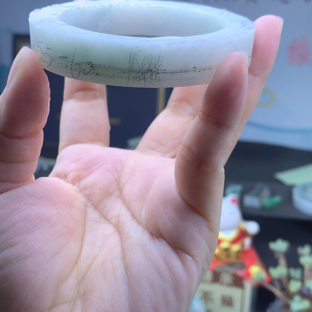 未镶嵌翡翠手镯定制翡翠翡翠手镯