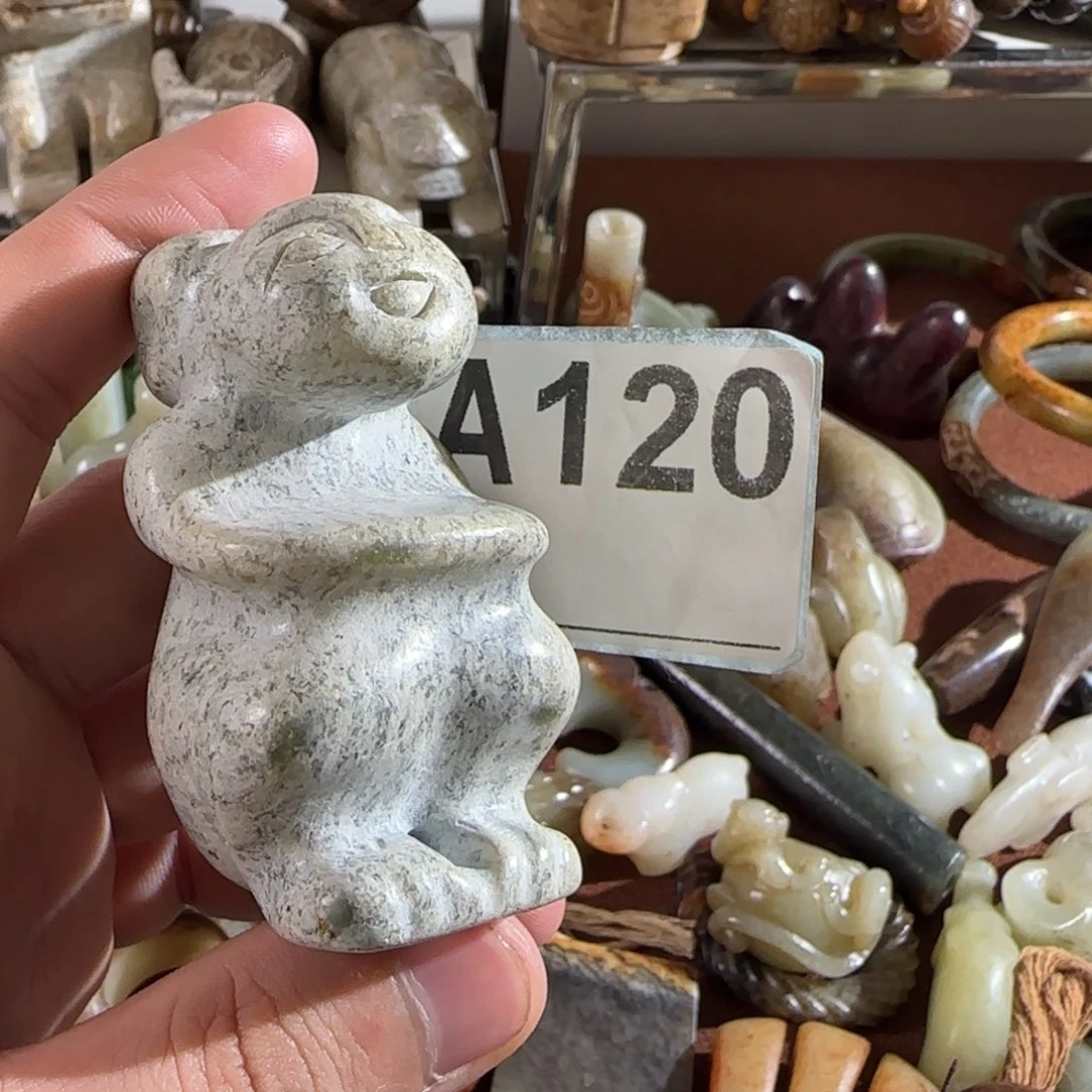 未镶嵌蛇纹石玉颈饰