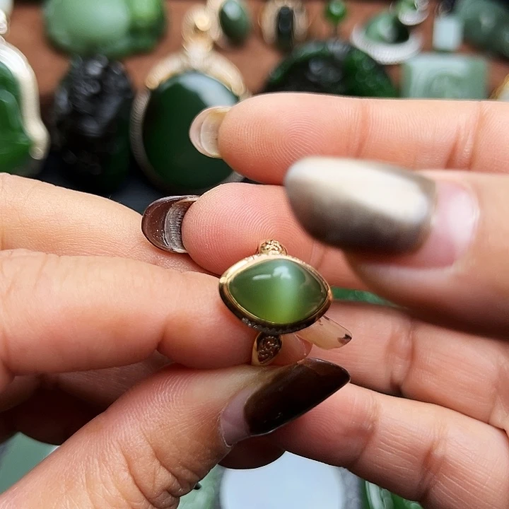 和田玉（糖玉）未镶嵌戒指