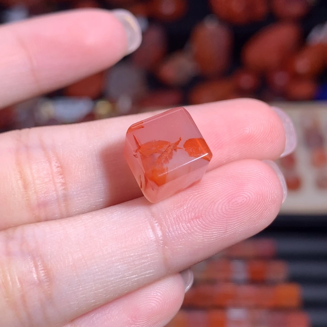 南红玛瑙未镶嵌珠宝半成品方糖