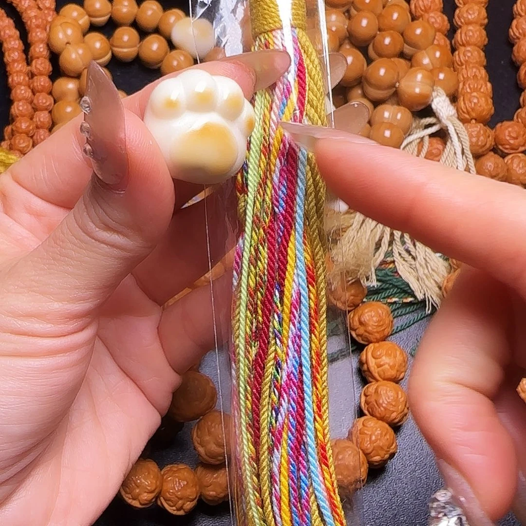 猴头核桃吊坠猫抓➕金色流苏