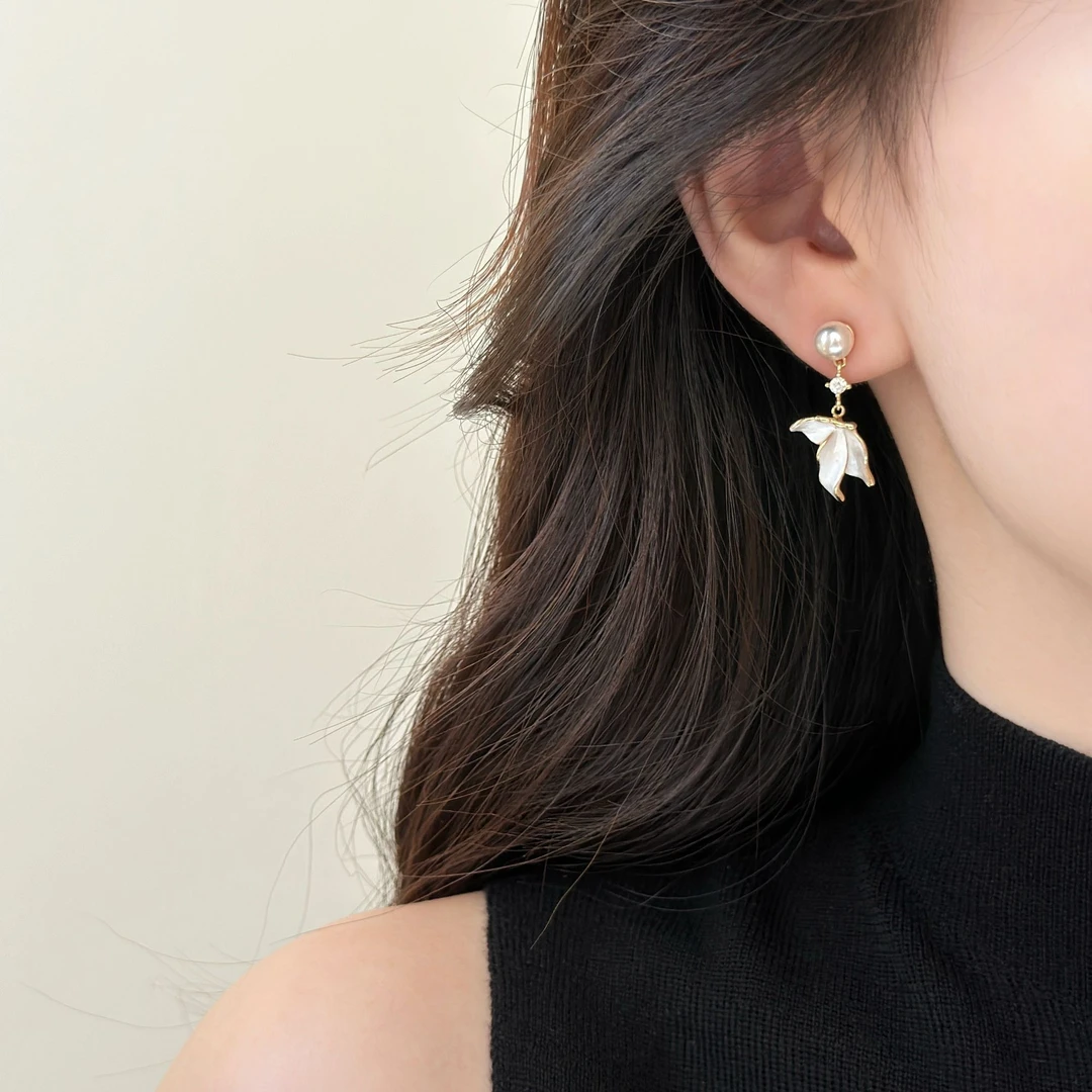 铜合金耳饰 独特小众设计感鱼尾珠珠流苏耳环轻奢气质高级感耳饰