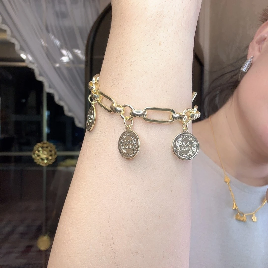 石英石铁合金绿金色硬币手链1111