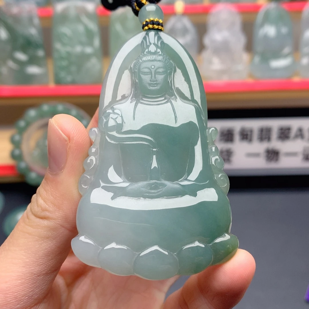 翡翠未镶嵌颈饰素衣