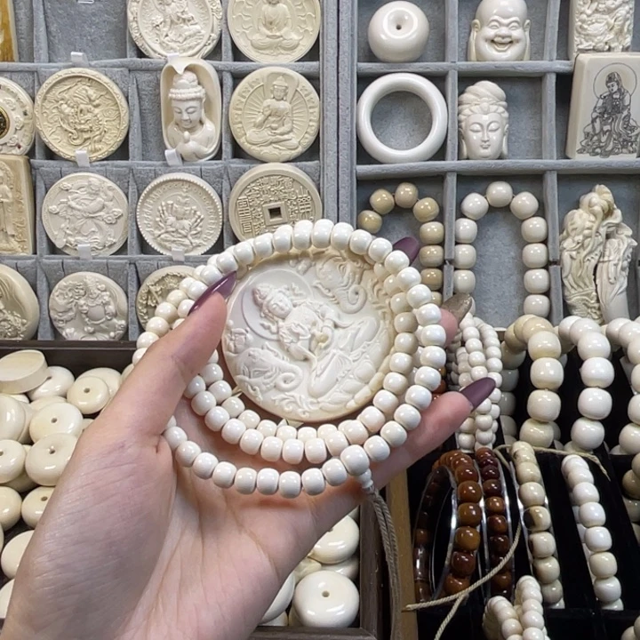 广***曦7*6脖挂+普贤菩萨吊坠精品