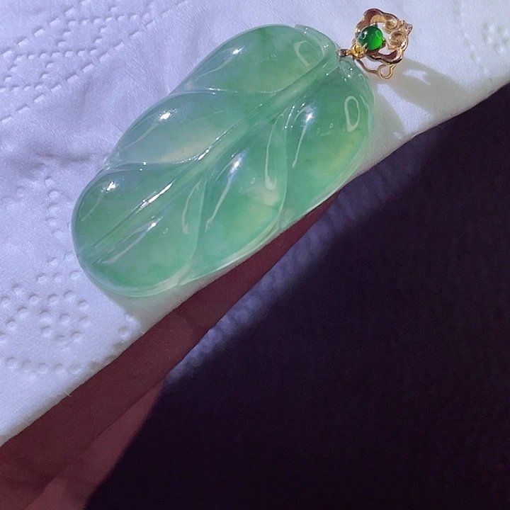 颈饰18K金镶嵌翡翠翡翠