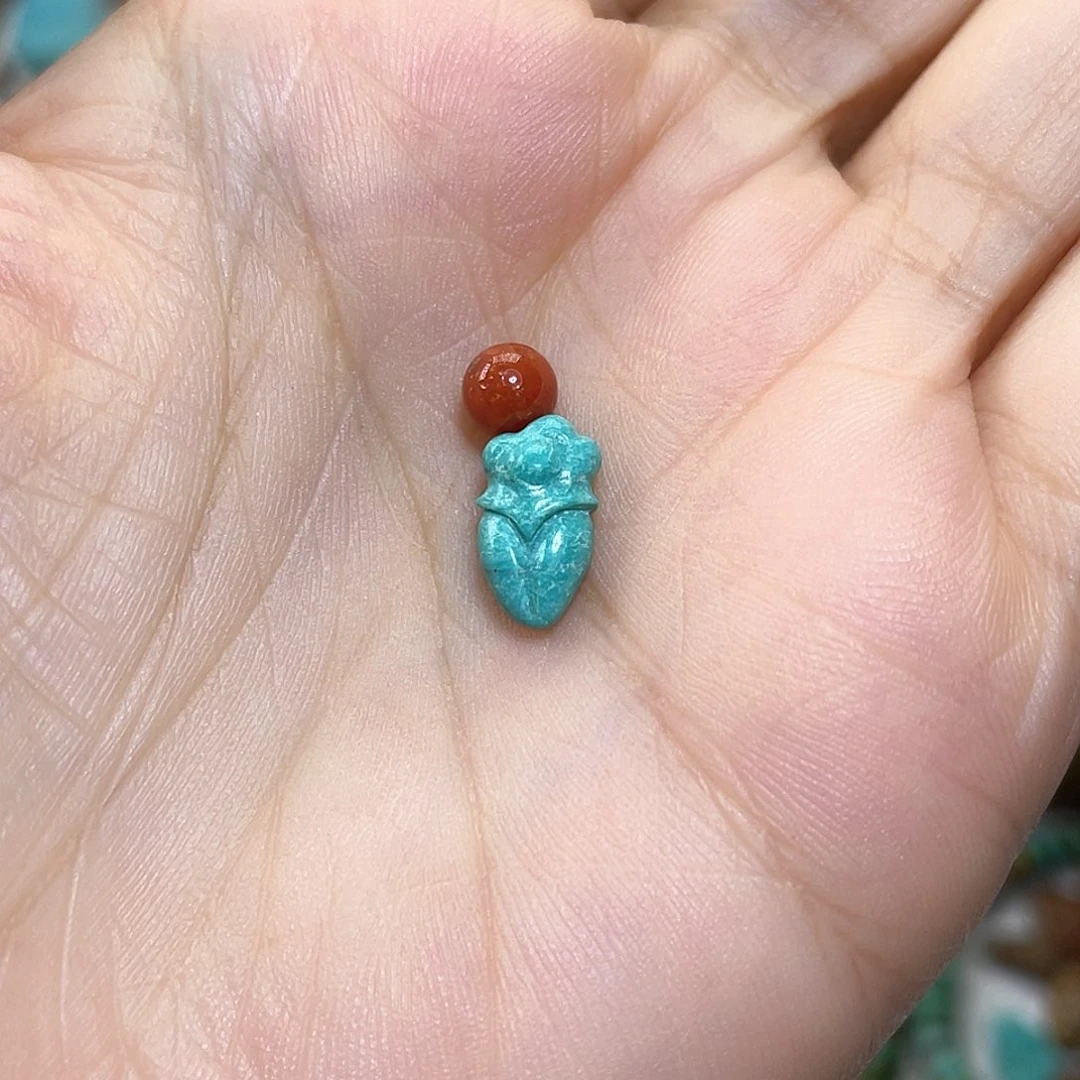 南红玛瑙配饰未镶嵌