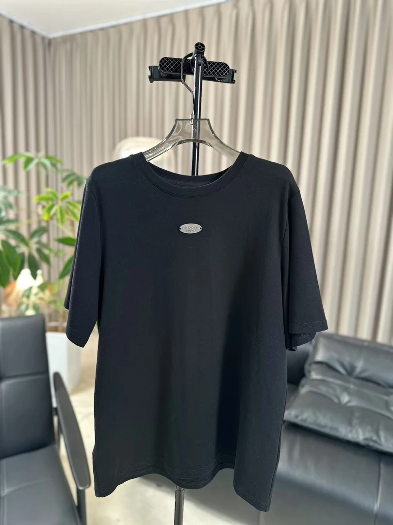 【柳青女装】2025春季新款纯色银牌字母短袖T