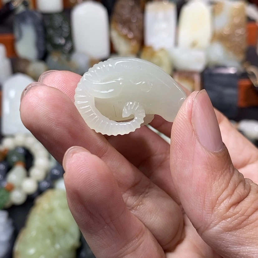 【闪购商品】颈饰未镶嵌和田玉