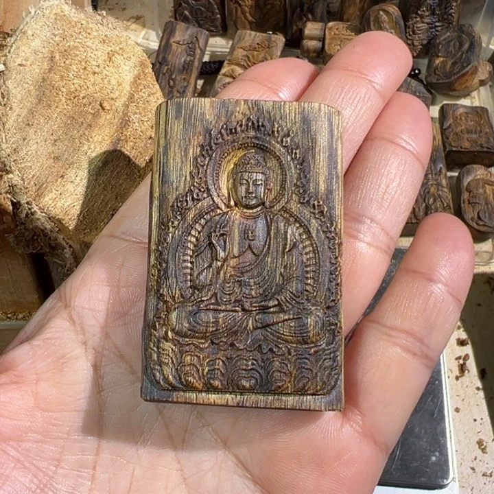 沉香吊坠老白棋沉香雕刻牌吊坠13.8克